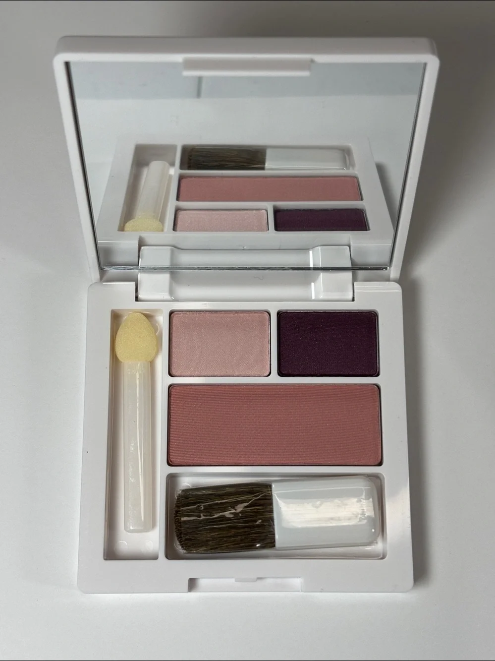 Clinique NEW duo eyeshadow and blush compact. All about shadow duo. New, unused